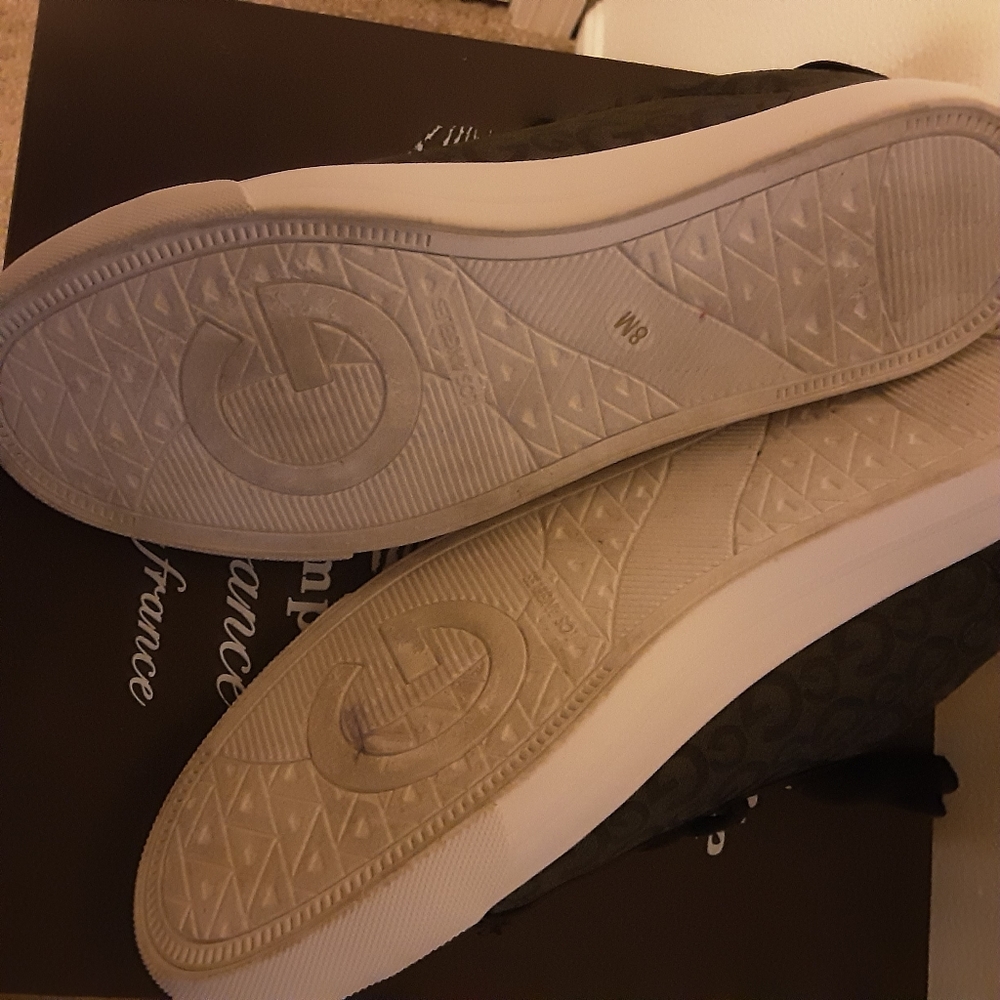 Guess Shoes Size 8 Canvas Monogram Sneakers NWOT - Picture 7 of 16
